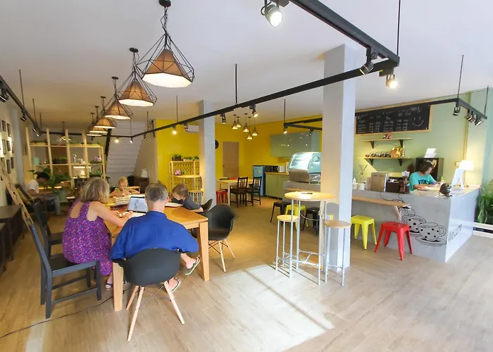 Bed & Breakfast Folk Poshtel Silom