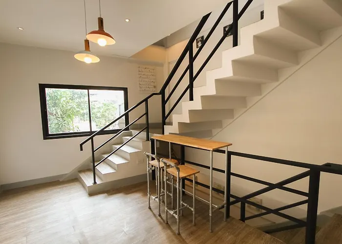 Bed & Breakfast Folk Poshtel Silom