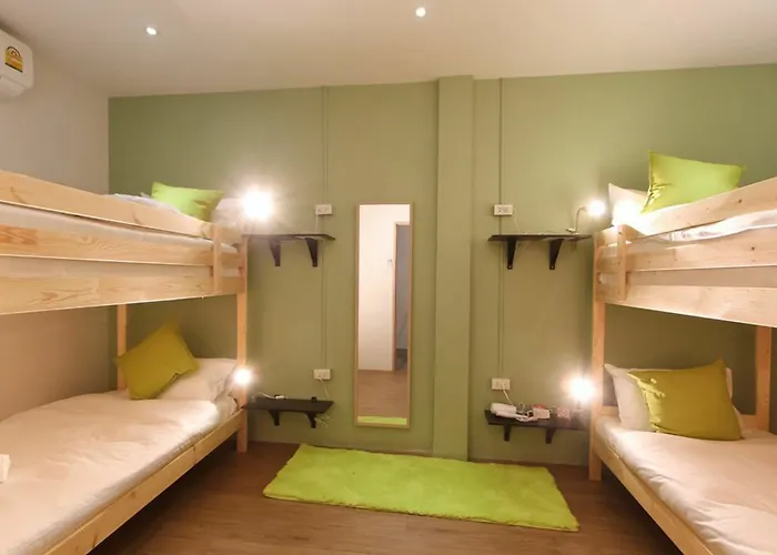 Bed & Breakfast Folk Poshtel Silom Bangkok