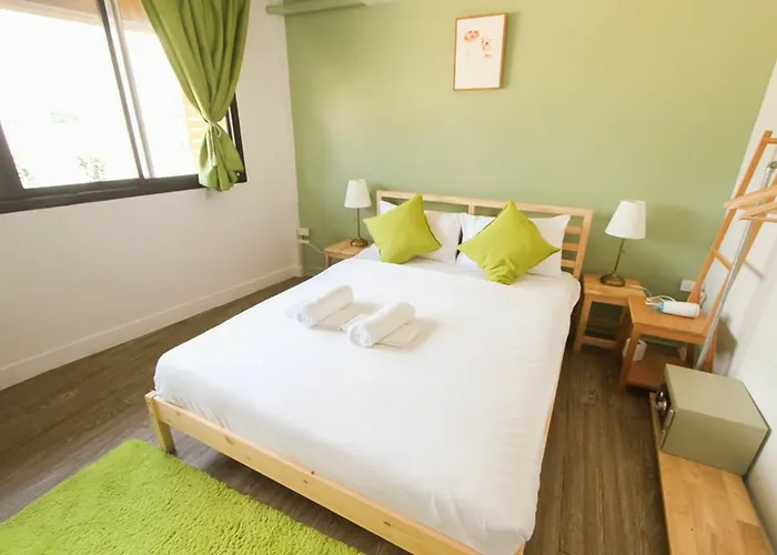 Folk Poshtel Silom Bed & Breakfast 2*