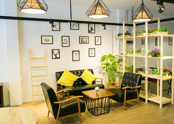 Bed & Breakfast Folk Poshtel Silom Bangkok