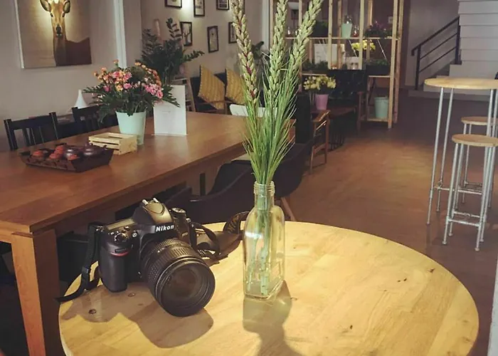 Folk Poshtel Silom