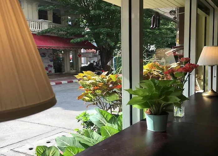 Folk Poshtel Silom Bed & Breakfast 2*