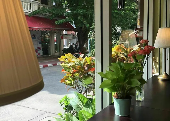 Bed & Breakfast Folk Poshtel Silom Bangkok
