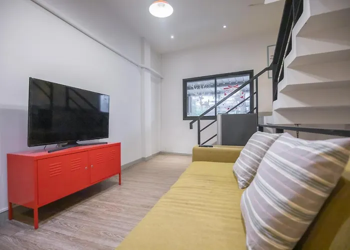 Folk Poshtel Silom Bangkok